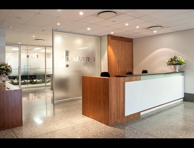 7,296M² OFFICE FOR SALE IN LONGMEADOW